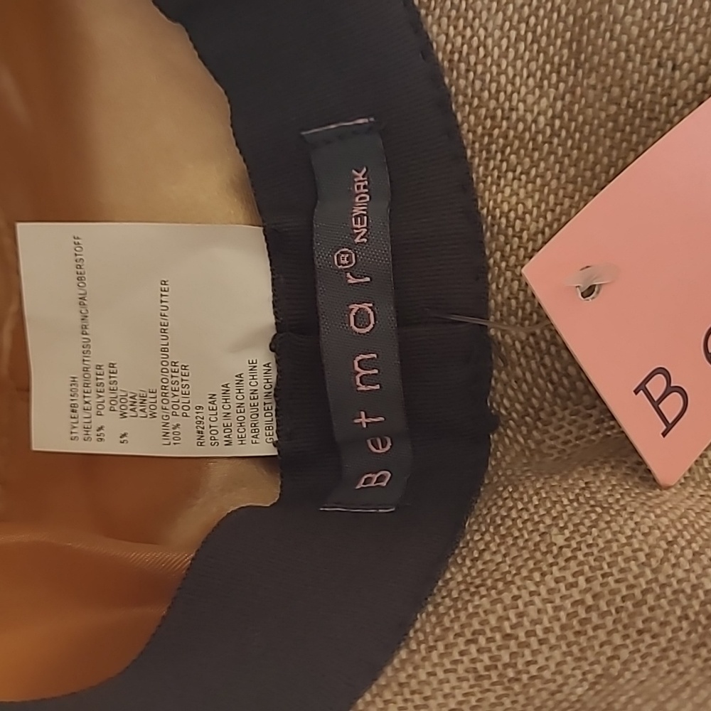NWT Betmar Hat ❤️ - Picture 5 of 6